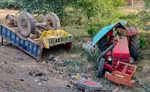 मैनपुरी में ट्रक की टक्कर से पलटी ट्रैक्टर-ट्रॉली, चार महिलाओं की मौत ,24 घायल