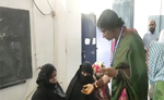 माधवी लता पर मुस्लिम महिला के चेहरे से बुर्का हटाने का आरोप, FIR दर्ज