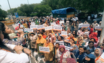 स्वाति मालीवाल से मारपीट मामले में गरमाई राजनीति, सीएम आवास के बाहर भाजपा का प्रदर्शन