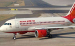 पुणे एयरपोर्ट पर एयर इंडिया के विमान की टग ट्रैक्टर से टक्कर, बाल-बाल बची 180 यात्रियों की जान