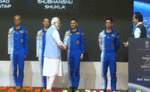 गगनयान के अंतरिक्षयात्रियों से मिले PM मोदी, कहा- इस बार भी समय हमारा